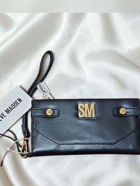Steve Madden Wristlet NWT
